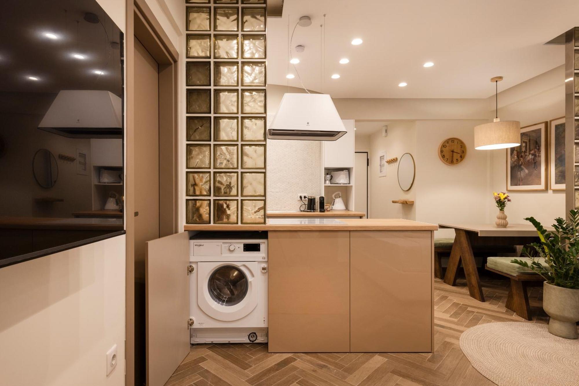 Apartment Flat 21 At Evangelismos Metro Stn *
